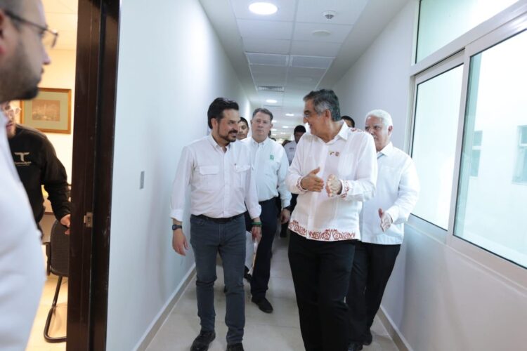 Refrenda Américo: “En Tamaulipas tenemos la bata bien puesta”