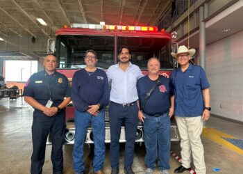 Mercedes, Tx, dona a Reynosa un camión de bomberos