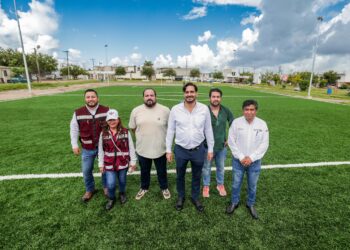 Construye Carlos Peña 6 canchas deportivas de usos múltiples