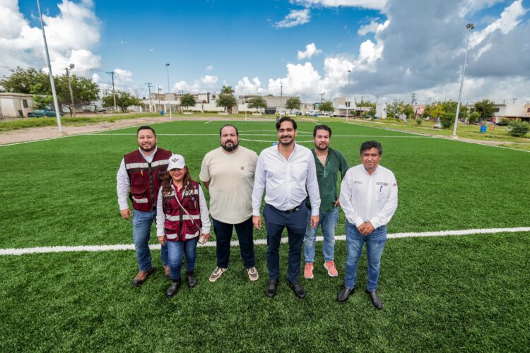 Construye Carlos Peña 6 canchas deportivas de usos múltiples