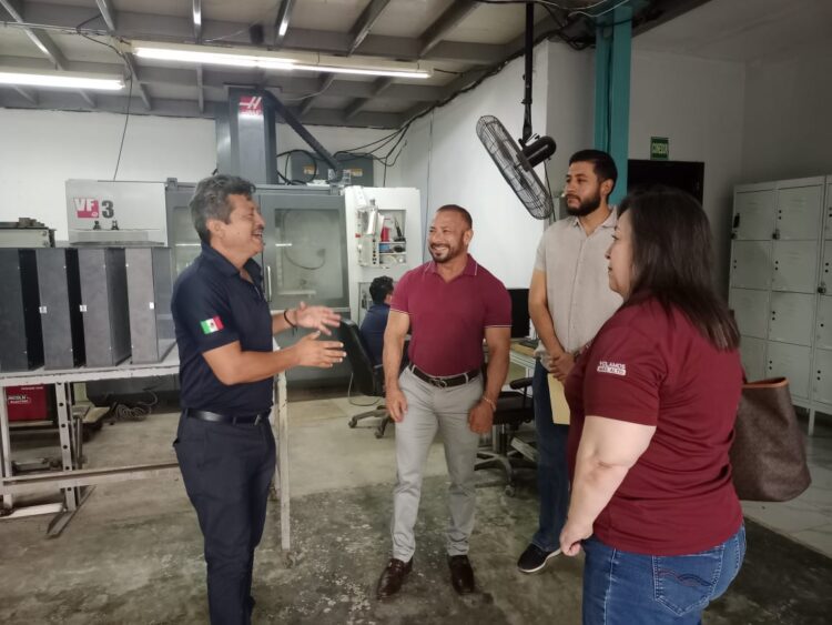 Ayuntamiento de Carlos Peña Ortiz capacita a personal de maquiladoras