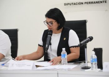 El Congreso busca líder