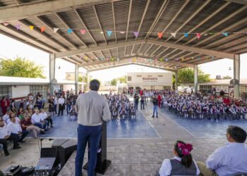Inauguran alcalde Carlos Peña y José Ramón Silva inicio de clases 2024