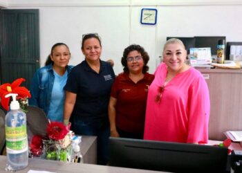 Inspecciona Adriana Lozano Oficina Fiscal de Tula