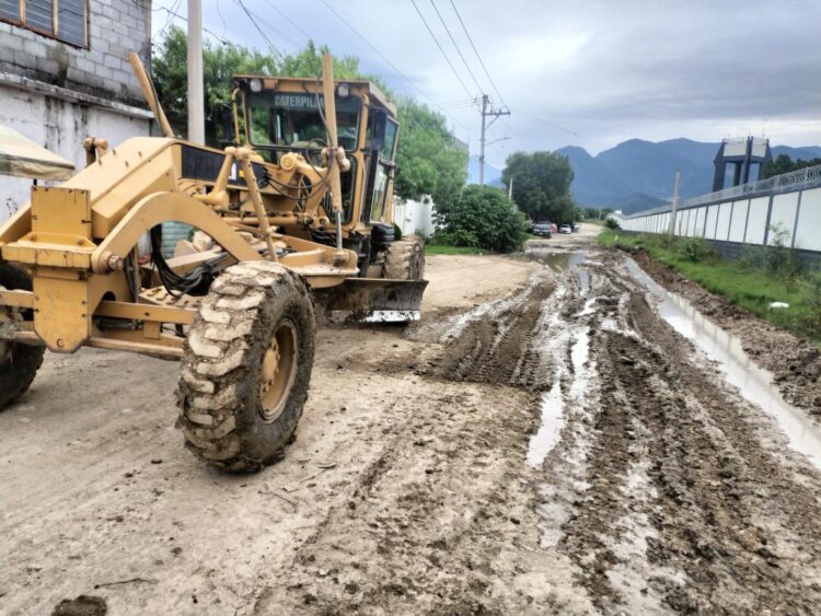Rehabilita Municipio accesos y calles dañadas por lluvias