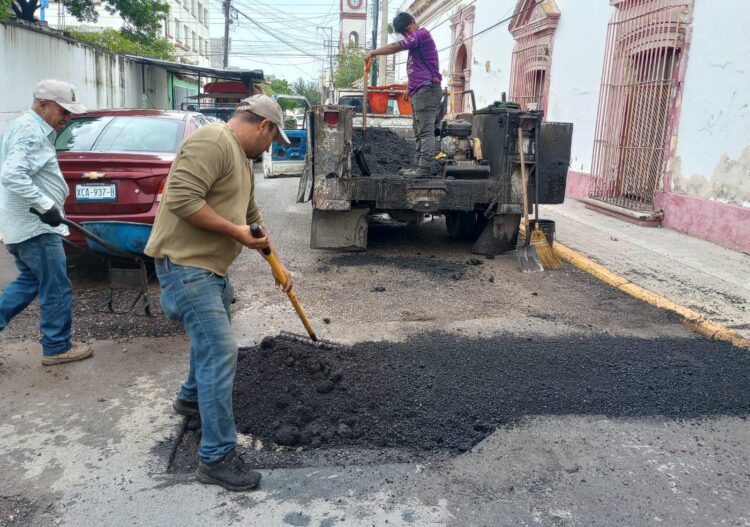 Mantiene SOP trabajos preventivos de bacheo