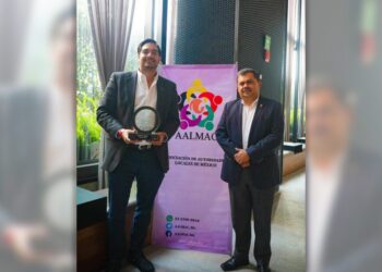 Municipios de México reconocen trabajo y liderazgo de Carlos Peña Ortiz