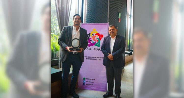 Municipios de México reconocen trabajo y liderazgo de Carlos Peña Ortiz