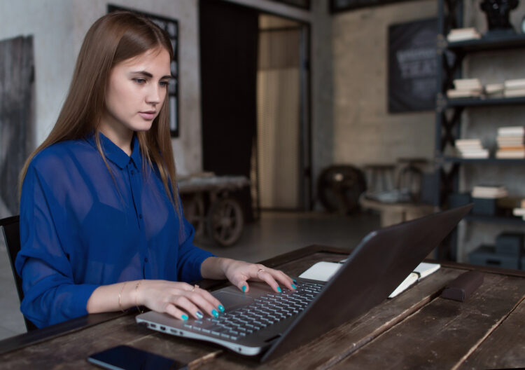 Encuentra empleo rápidamente con un curso de Excel o JavaScript