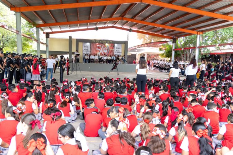 Escuela Primaria ‘Ford 74’, ejemplo de orgullo y distinción