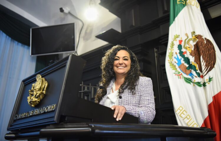 Iniciatia de Olga Sosa: Incluir en Carta Magna Presidenta, Gobernadora, Presidenta Municipal