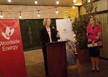 Dan bienvenida oficial a Woodside Energy al iniciar operaciones en Tamaulipas