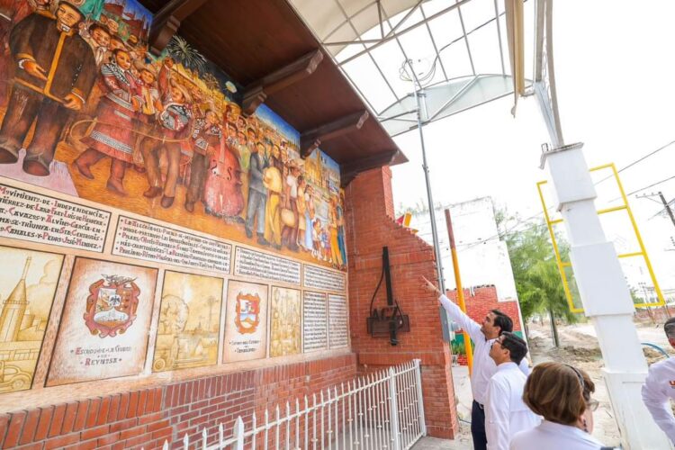 Carlos Peña muestra al Rector Dámaso Anaya la transformación de Reynosa