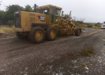 Con trabajos de bacheo y rastreo, Municipio continúa mejorando movilidad urbana