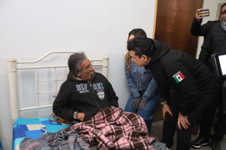 Supervisa alcalde refugio temporal habilitado por bajas temperaturas