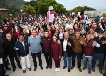 Llevan Lalo y Lucy servicios y programas a La Esperanza