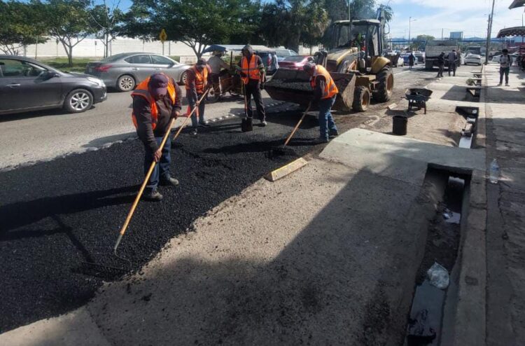 Rehabilita Municipio 510 metros más de asfalto dañado