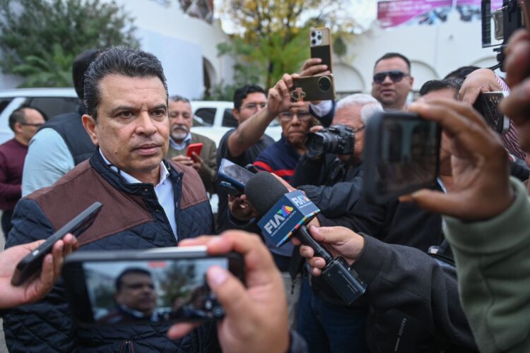 Refuerza Municipio equipo de servicios públicos para seguir embelleciendo la Capital