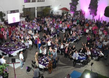Rinde Ayuntamiento homenaje a cinco mujeres victorenses destacadas