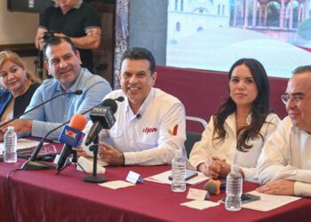 Festividades por capitalidad de Victoria durante todo abril