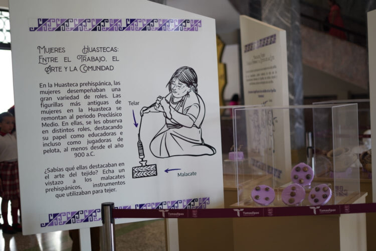 Muestran en palacio de gobierno exposición sobre mujeres indígenas en Tamaulipas