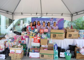 Entrega Secretaría General de Gobierno alimentos y productos de limpieza para familias afectadas por lluvias en la zona fronteriza