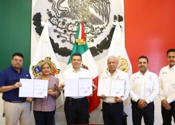 Fomenta Municipio espacios educativos para los adultos.