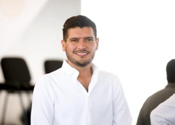 Quitan visa a alcalde de Matamoros.