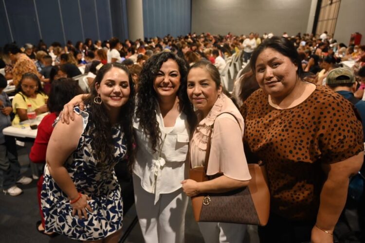 Olga Sosa participa en Reynosa en la asamblea informativa estatal de Morena