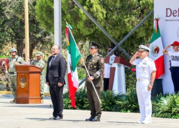 Asiste alcalde de Victoria al evento cívico militar de la 48/a Zona Militar.