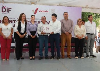 Con corazón y vocación entregan 1500 apoyos alimentarios en Victoria.
