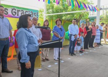 En beneficio de 172 alumnos, entrega Municipio obra educativa.
