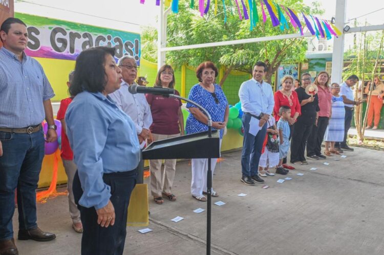 En beneficio de 172 alumnos, entrega Municipio obra educativa.