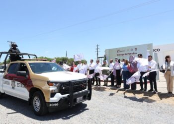 Entrega gobernador de Tamaulipas nuevos vehículos para seguridad pública