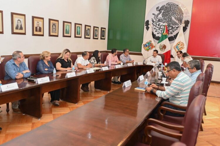 Instruye alcalde a secretarías priorizar atención a limpieza, pavimentación y agua en temporada vacacional.