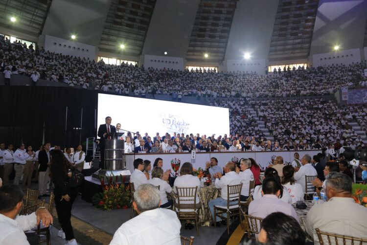 Reconoce gobernador de Tamaulipas fortaleza del sindicato petrolero en su 90 aniversario