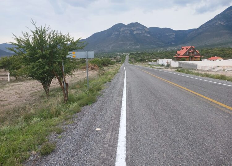 Fortalece gobierno de Américo conectividad rural en Miquihuana