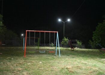 Entrega Municipio área verde iluminada en la Mariano Matamoros.