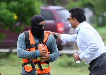 Supervisa alcalde trabajos de limpieza en vialidades de la Capital.