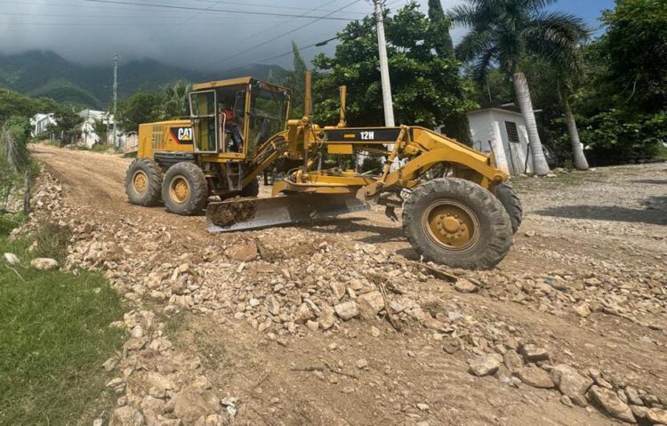 Atiende Municipio calles y avenidas afectadas por lluvias.