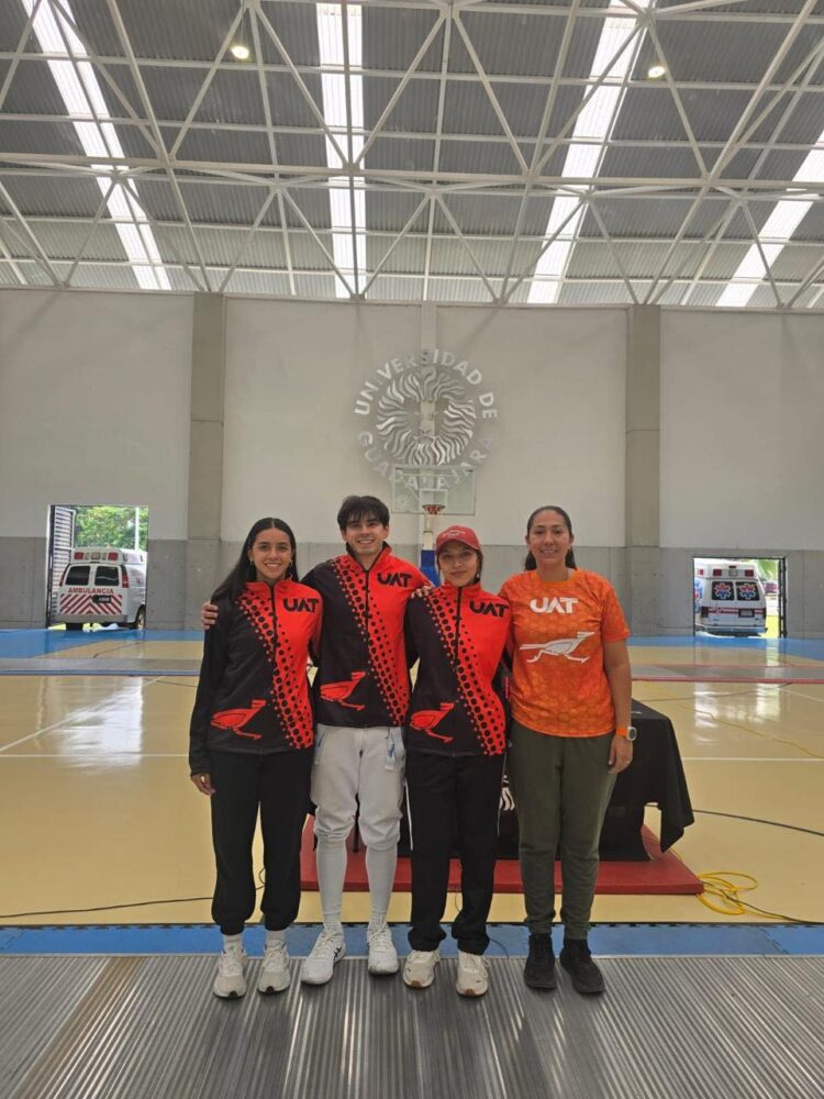 Estudiantes de la UAT conquistan el medallero en el nacional de Esgrima