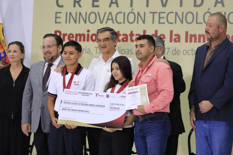 Entrega gobernador Premio Estatal de Ciencias, Creatividad e Innovación Tecnológica