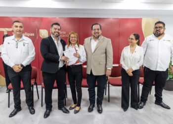 Entrega SET bases laborales a personal del Centro Estatal de Tecnología Educativa