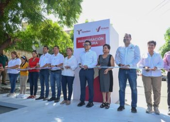 Cumple alcalde compromiso con vecinos de la Col. Tamaulipas.