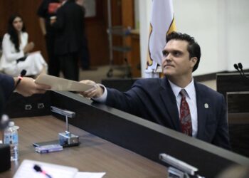 Diputados de Tamaulipas piden a FGR investigar huachicoleo de Cabeza de Vaca