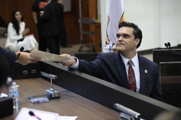 Diputados de Tamaulipas piden a FGR investigar huachicoleo de Cabeza de Vaca