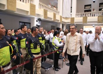 Reconoce gobernador al equipo de Protección Civil y a Servicios Aéreos de Tamaulipas