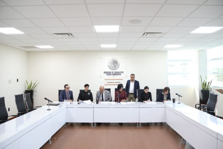 39 cumplieron requisitos para ser Fiscal. Un juez corrupto no pudo conseguir la carta de no antecedentes