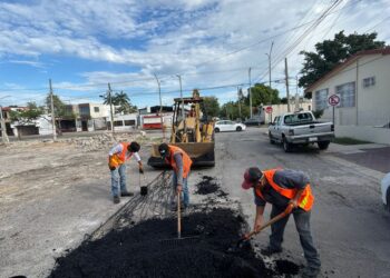 Aplica Municipio plan de bacheo en fin de semana.