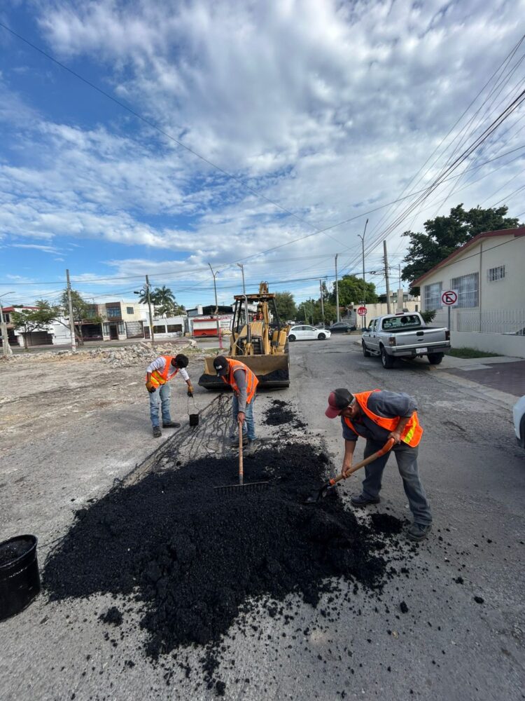 Aplica Municipio plan de bacheo en fin de semana.